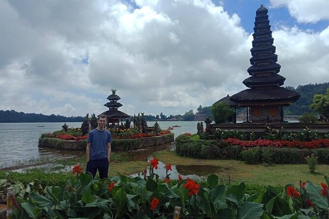 Ancient Temples and Jatiluwih Rice Terrace Private Tour - Tanah Lot’s sea-rock temple and the practical sunset game