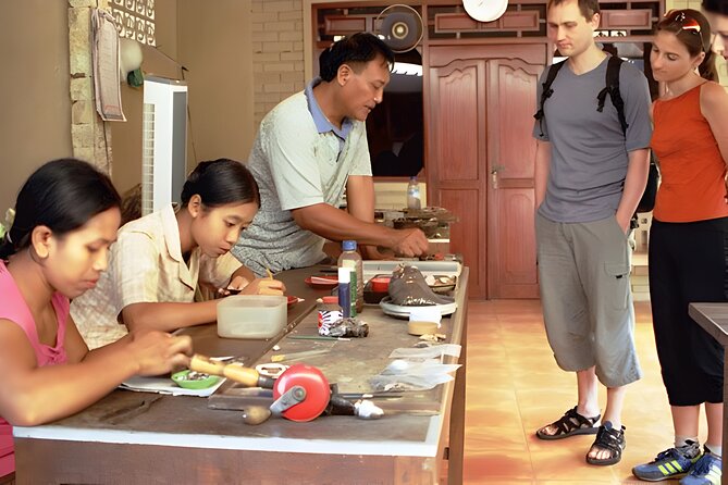 Ayung River Rafting and Shopping Tour Packages - Rafting Gear, Lockers, Towels, Showers: The Comfort Details That Matter