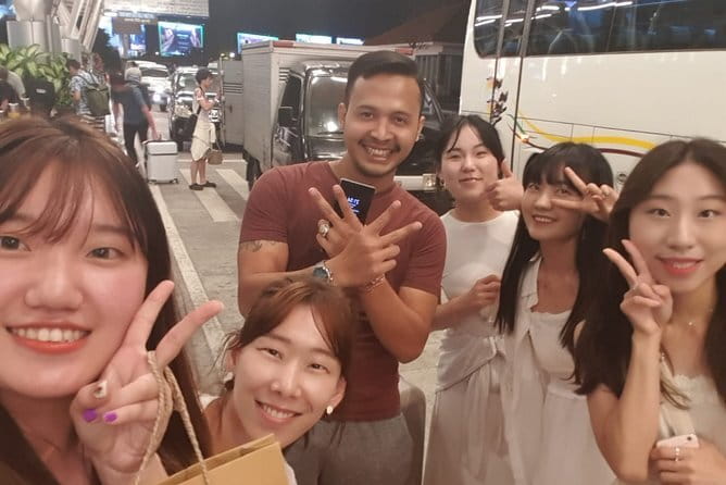 Bali Airport from or to Seminyak/Canggu/Sanur/NusaDua/Uluwatu - Meeting Up Without the Usual Bali Chaos