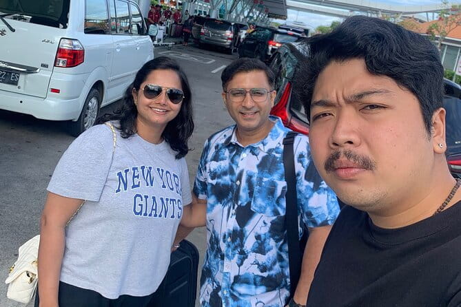 Bali Airport Transfer : Private Transfer - Group Size and Luggage Rules (Up to 4 of You)