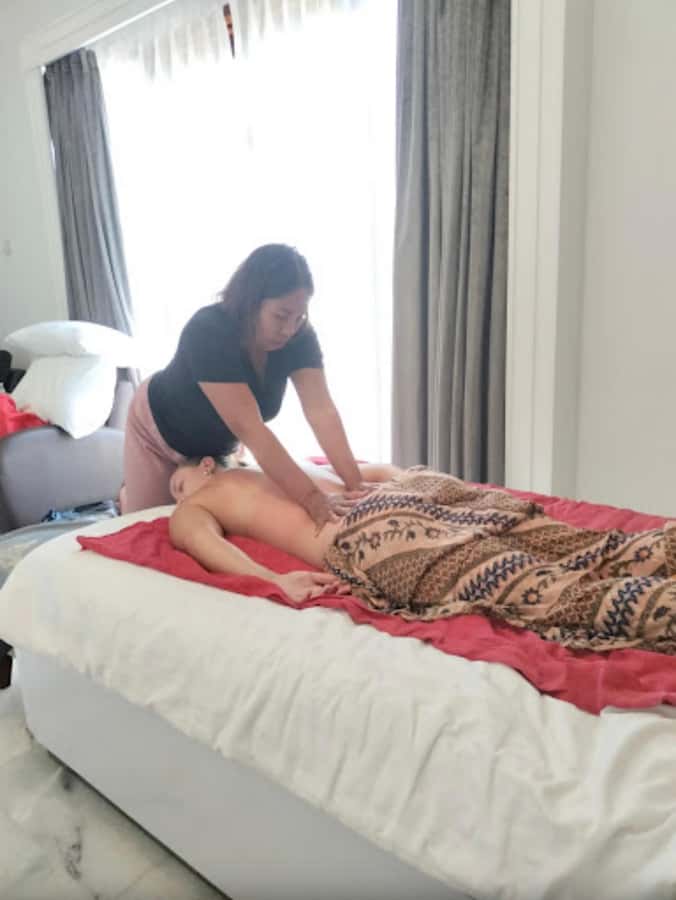 Bali: Balinese Full-Body Massage at your Accommodation - Oil, Sarong, and Pressure: How to Get Comfortable Fast