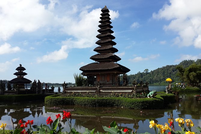 Bali Beautiful Insta with Real Bali Swing - Ulun Danu Beratan Temple: Floating Shrines Beside the Lake