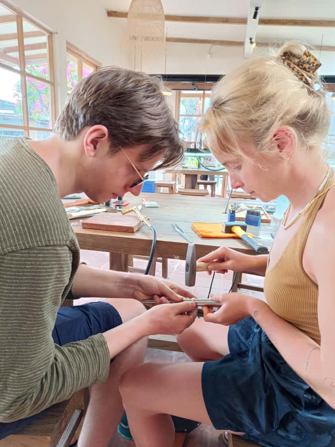 Bali: Canggu Jewelry Making Class with Creative Studio Vibes - Finding Big Tree Jewelry Classes in Canggu and getting checked in