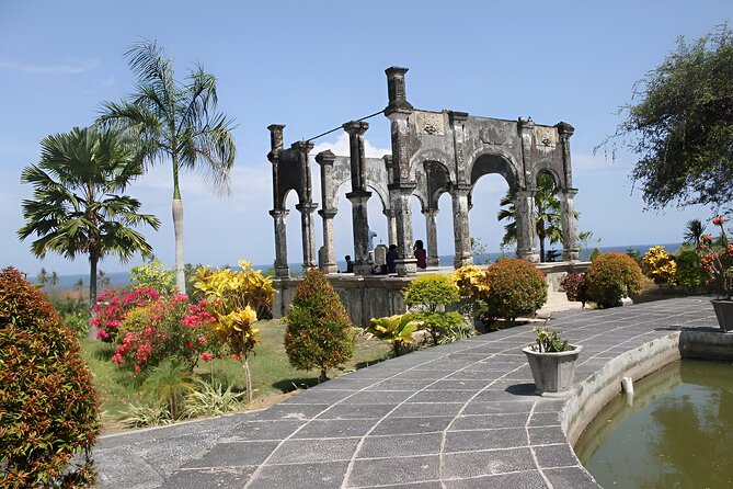 Bali Car-Charter: The Gates of Heaven Bali Tour - Stop 3: Taman Ujung Sukasada (Ujung Water Palace)