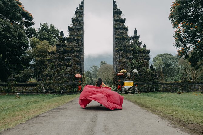Bali Flying Dress VIP Ubud Photoshoot (Private with Professional Photographer) - The 700-year-old banyan tree: more dramatic than it sounds