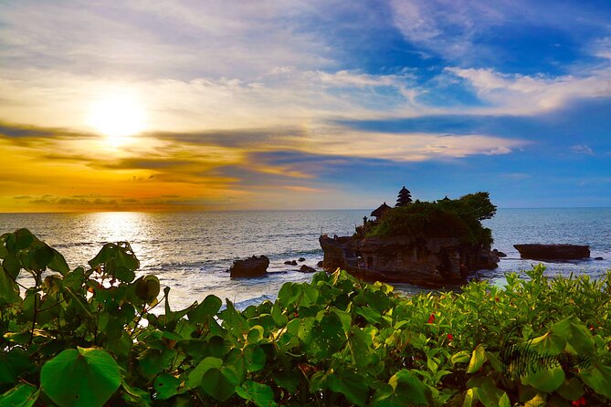 Bali Full-Day Private Customize Tour - Starting at Uluwatu Temple: Cliff Views With a Hindu Landmark at the Center