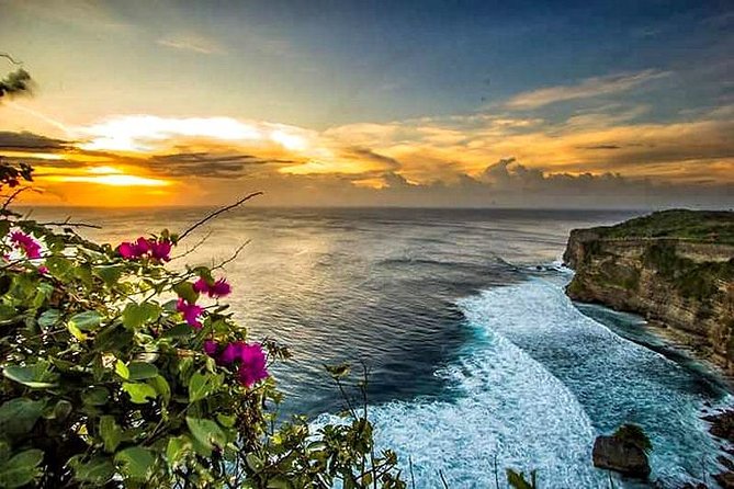 Bali Half Day Tour - Uluwatu Temple Sunset, Kecak Fire Dance, Jimbaran Dinner - The Kecak and Fire Dance: Ramayana storytelling you can follow