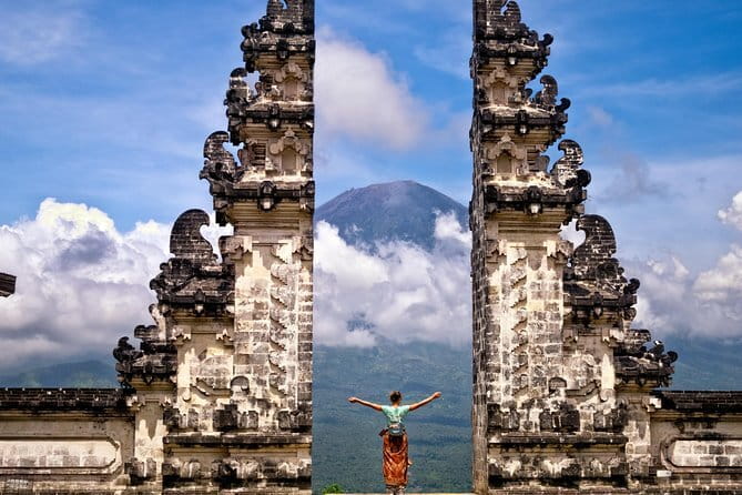 Bali Highlight Private Packages Tours 3 Days - Day 3 around the west and north: Mengwi’s Taman Ayun, Bratan lake temples, Jatiluwih UNESCO terraces, and Tanah Lot sunset