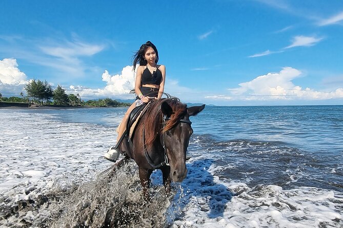 Bali Horse Riding and Turtle Release at Saba Beach - What you’ll want to bring (so you don’t end up uncomfortable)