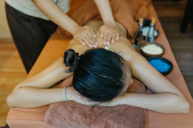 Bali Luxury Spa Massage and flower Bath 2 hour Treatmen - Thalaso foot wash: a soft landing before the massage