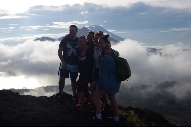 Bali Mount Batur Guide - Arrival at the Summit Crater: Crowds, Waiting, and the 6:15 AM Moment