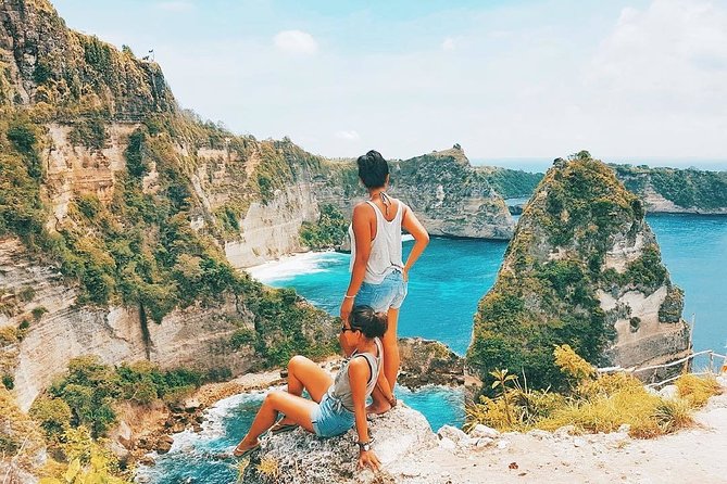Bali-Nusa Penida. East Part. Private car. All-inclusive - Stop 1: Pantai Diamond (Diamond Beach) and the swim-ready calm