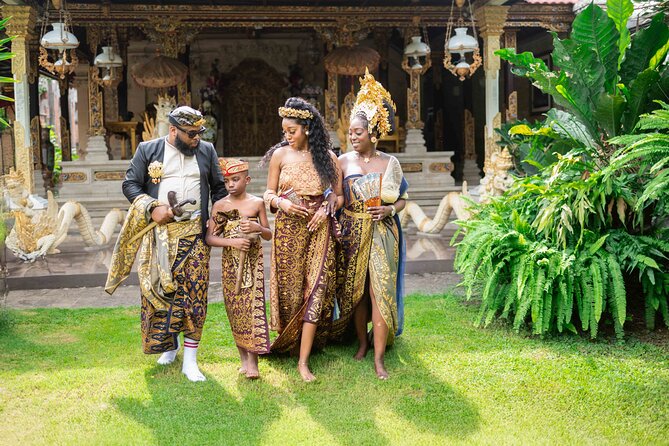 Bali Professional Photoshoot in Traditional Dress Outfit - What You Get After the Shoot: Originals + Retouched Set