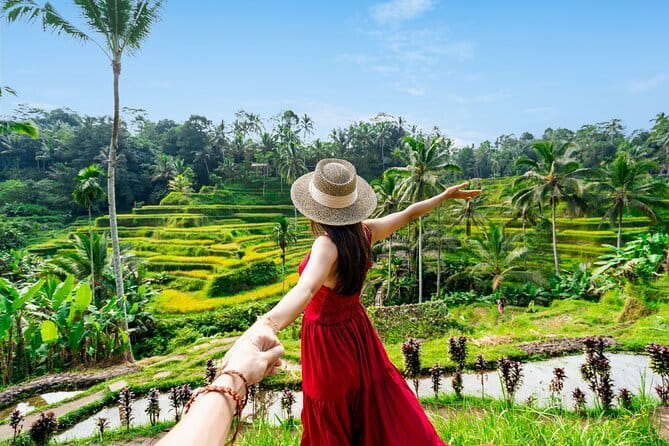 Banyumala Waterfall, Jatiluwih, Ulun Danu and Tanah Lot tours - Ulun Danu Bratan Temple: A Lake-Side Shrine for Dewi Danu