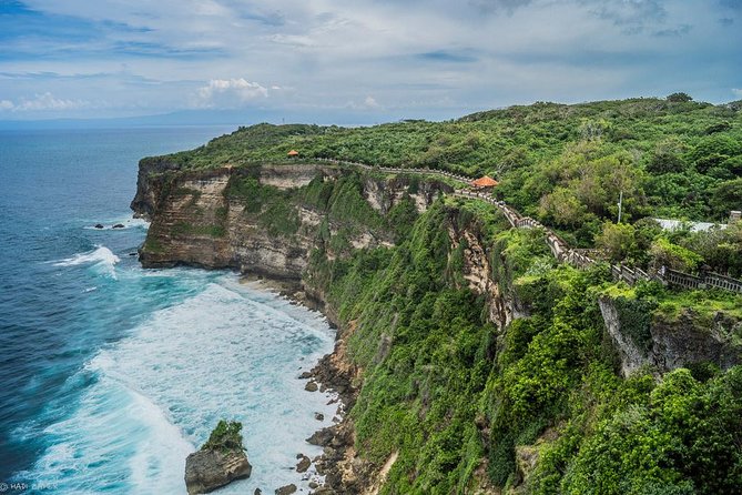 Beautiful Beaches of Bali and Sunset at Uluwatu Temple with Kecak Dance Show - Padang Padang and Uluwatu in One Smooth Private Day