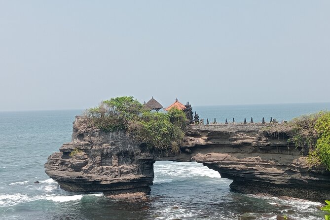 Best Of Ubud And Tanah Lot Temple Private Guide Tour - Stop 3: Sacred Monkey Forest Sanctuary and keeping it friendly