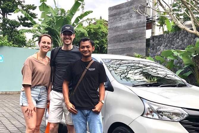 Best Of Ubud And Tanah Lot Temple Private Guide Tour - Stop 1: Tanah Lot temple views and a guided picture moment