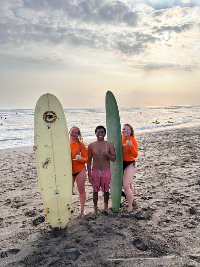 Canggu: 3-days surf course with ISA certified instructor - Where to meet: Old Man’s Bar parking lot or Warung Magic Wave