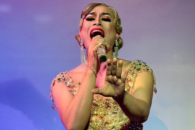 Canggu: Drag Show with Dinner - Entering Seminyak’s Canggu Scene at 8pm