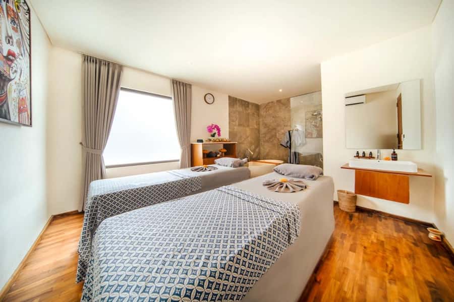 Canggu: Massage and Spa Experience at Svaha Spa Berawa - What to expect on arrival: robe up, consult first
