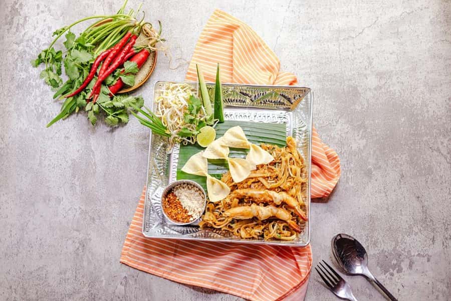 Canggu: Paed Thai Cuisine Restaurant Dining Experience - Vegetarian options: easy ordering for mixed groups