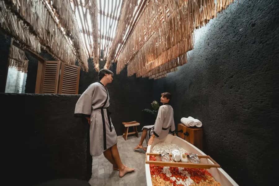 Canggu: Spa and Bath Experiences at Svaha Spa Nelayan - Massage Options: Balinese Pressure, Aromatherapy, and Deep Tissue