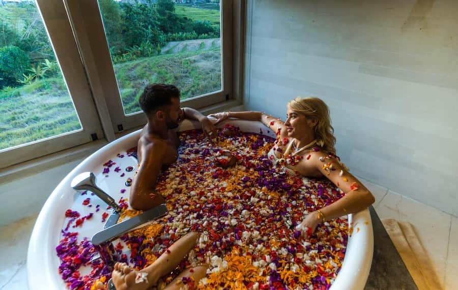 Canggu: Spa and Bath Experiences at Svaha Spa Padang Linjong - Choosing Your Massage: Traditional Balinese to Deep Tissue