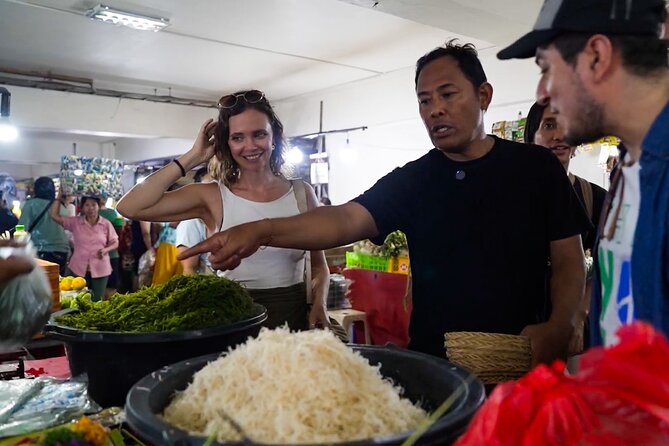 Denpasar Night Market Food Tour - Meeting at KAFE JAGO and What the First Moments Feel Like