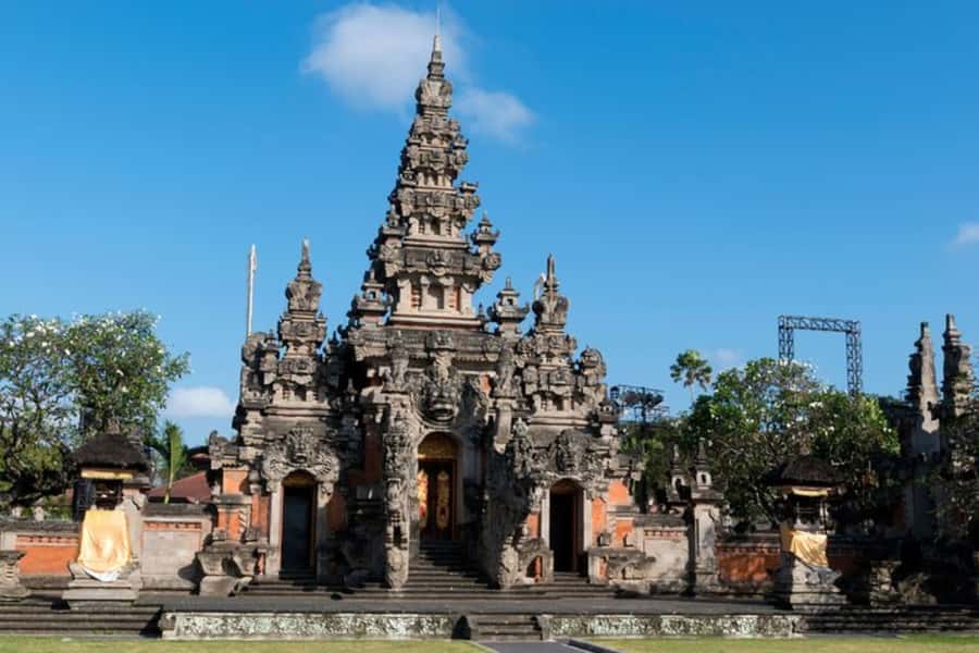 Denpasar: Private custom tour with a local guide - The sights: monuments and cultural landmarks, mostly from the outside