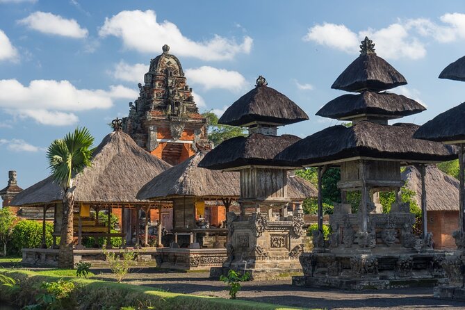Exquisite UNESCO World Heritage Sites in Bali - Tanah Lot Temple: The Rock, the Rhythm, and the Best Photo Mindset