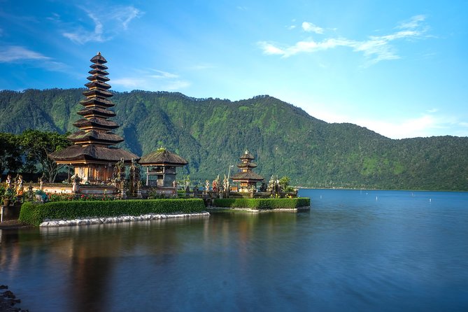 Fascinating UNESCO Site Tour in Bali - Stop 4: Tanah Lot Temple, sea-temple symbolism, and crowd reality