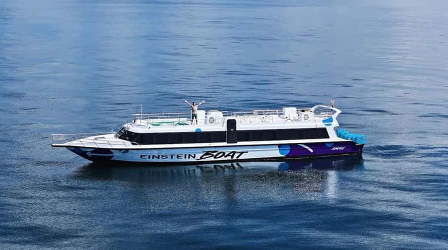 From Bali/Sanur: 1-Way Fast Boat Transfer to Nusa Penida - Getting off at Nusa Penida: efficient arrival and porter support