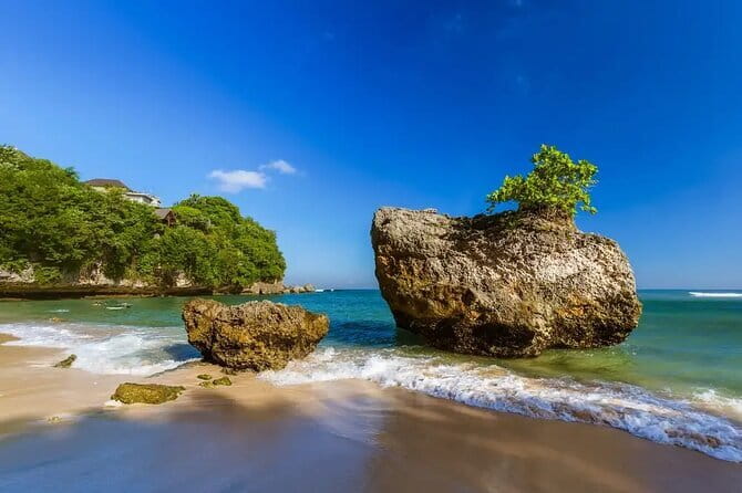 Full Day All Inclusive Tanah Lot and Uluwatu Sunset Tour - Padang Padang beach: short, scenic, and closer than it looks