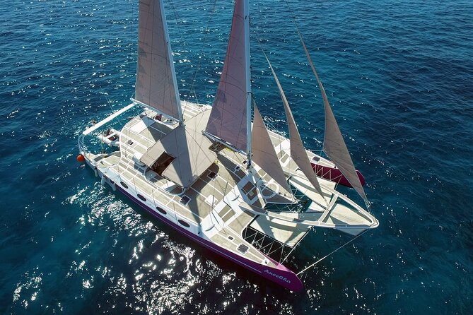 Full day Lembongan Island Catamaran Cruise with BBQ Lunch - BBQ lunch and onboard meals: where the value shows up