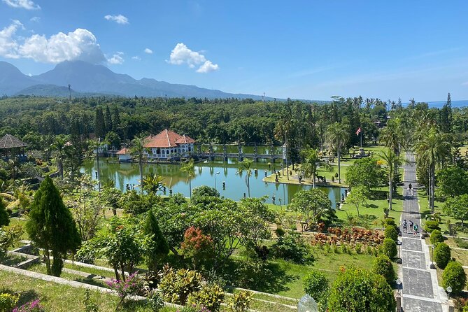Full Day Private Tour East Bali Sightseeing - All Inclusive - Gumang Hill: short stop, big photo pay-off