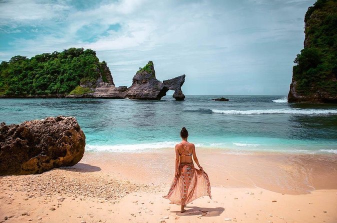Full Day Private Tour to Nusa Penida Underground Temple from Bali - Thousand Islands Viewpoint: the classic Penida photo angle