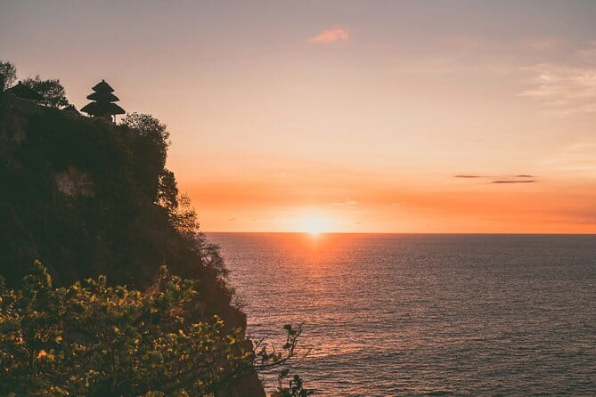 Full Day Private Tour to Ubud Waterfall and Uluwatu Sunset - Sacred Monkey Forest Sanctuary (Wanara Wana): Temple Grounds With Wildlife Energy