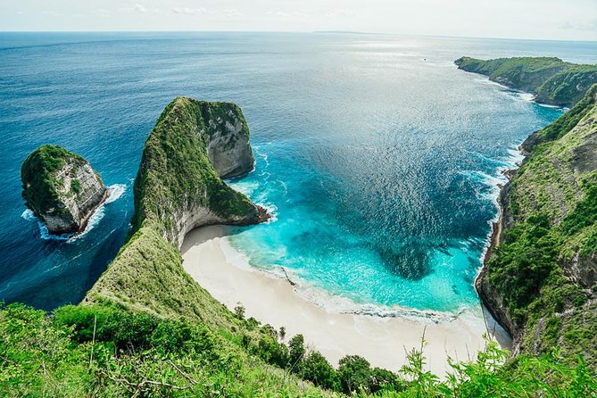 Full-Day Tour To Nusa Penida Bali - Stop 2: Kelingking Beach, the T-rex viewpoint, and why timing matters
