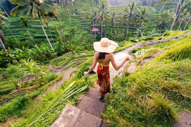 Full-day Ubud Private tour : Cultural Heritage - Tegalalang Rice Terrace: iconic views, but wear shoes