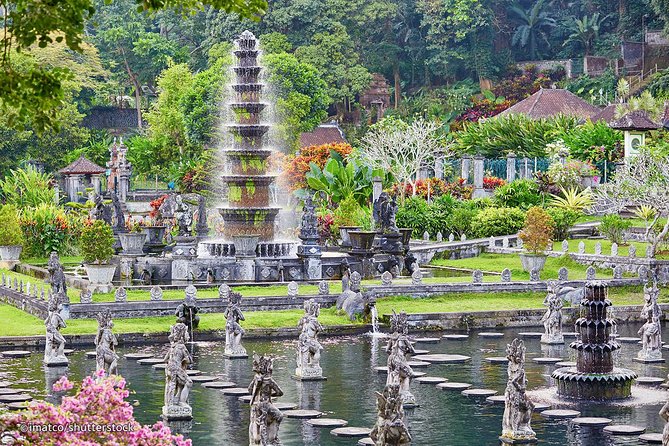 Gate Heaven of LEMPUYANG TEMPLE & East Bali Tours - Stop 5: Pantai Pasir Putih (White Sand Beach) and the end-of-day reset