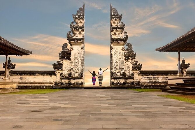 Gate Of Heaven Highligt Private Fullday Tour - Lempuyang Temple at sunset: the Gate of Heaven moment