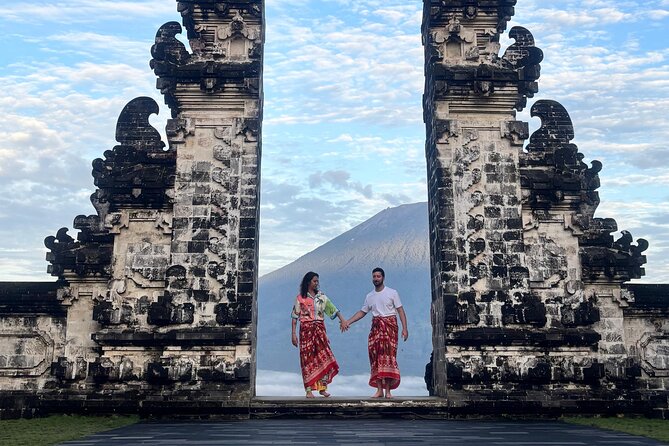 Gate of Heaven Tour - The guide matters: Yogi and Gede Putra’s photo-first approach