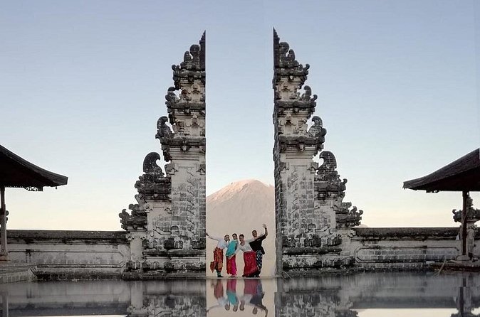 Gate of Heaven With Blue Lagoon Beach Tours - Ujung Water Palace (Taman Ujung): why the architecture is worth a quick stop