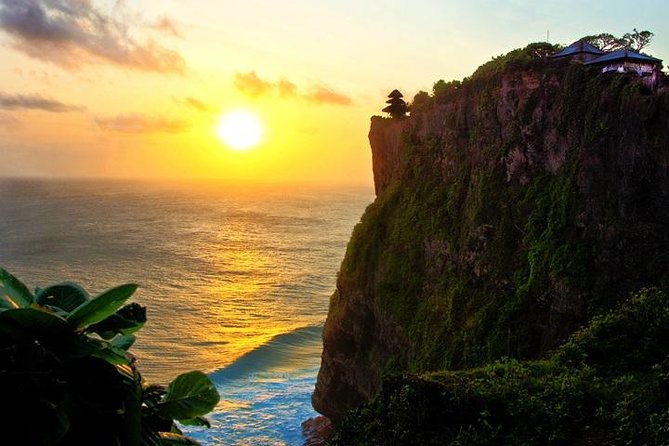 Half Day: Uluwatu Temple,KECAK FIRE DANCE Evening Tour & Jimbaran SEAFOOD Dinner - Padang Padang Beach: the short swim that resets you
