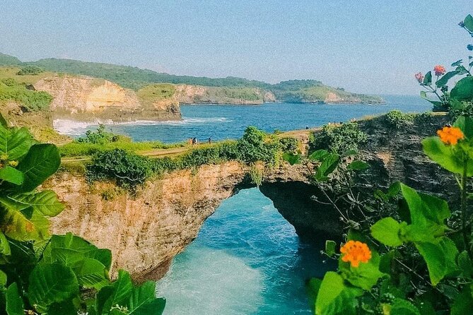 Instagram Iconic Nusa Penida Tour (All-Inclusive) - Rumah Pohon treehouse: a quick, famous photo stop