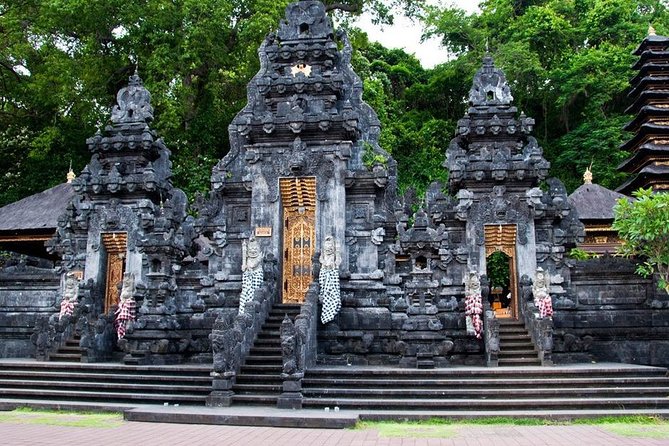 Lempuyang Temple - East Full Day Tour - Tirta Gangga Water Palace: pools, fountains, and 1948-era design