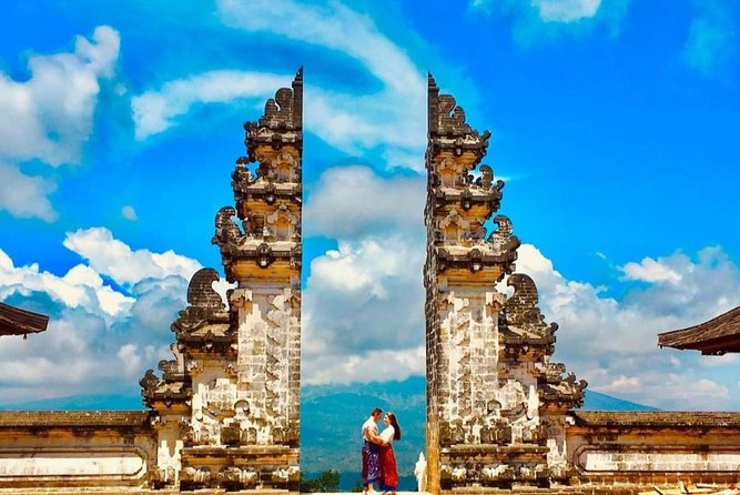 Lempuyang Temple Entrance Ticket All Inclusive - Getting the Best Shot: Volcano Views Need Clear Timing