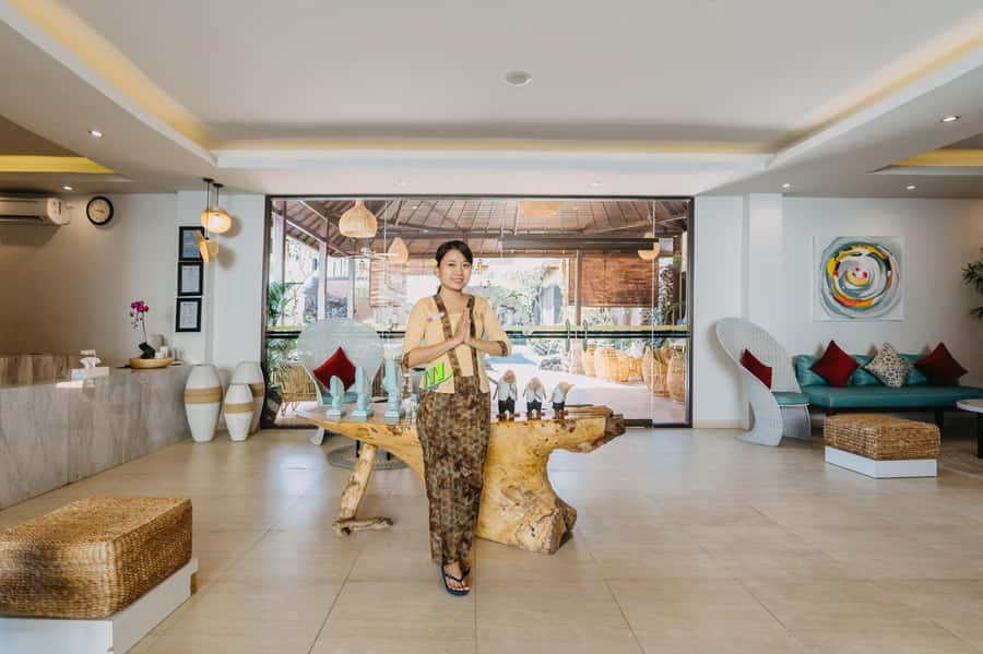 Nusa Dua: 2-Hour Luxury Warm Stone Massage Spa Treatment - Foot wash and Bali massage: the session’s first reset