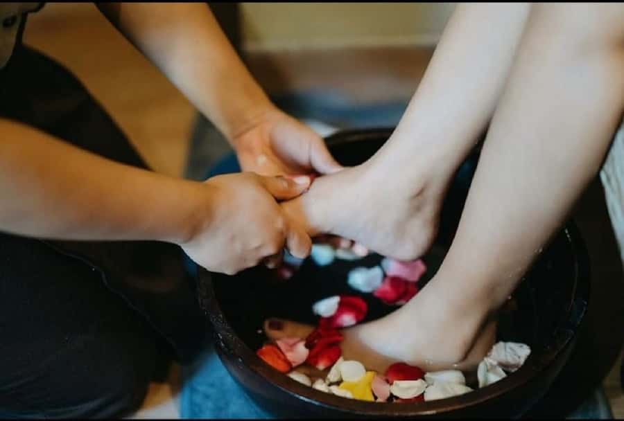Nusa Dua: 2-Hour Luxury Warm Stone Massage Spa Treatment - From pickup to spa lobby: how they set the tone
