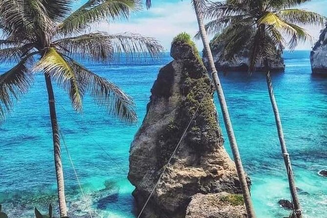 Nusa Penida East And West Full Day Private Guided Tour - Pantai Diamond: coffee break and a first cliff-view warm-up